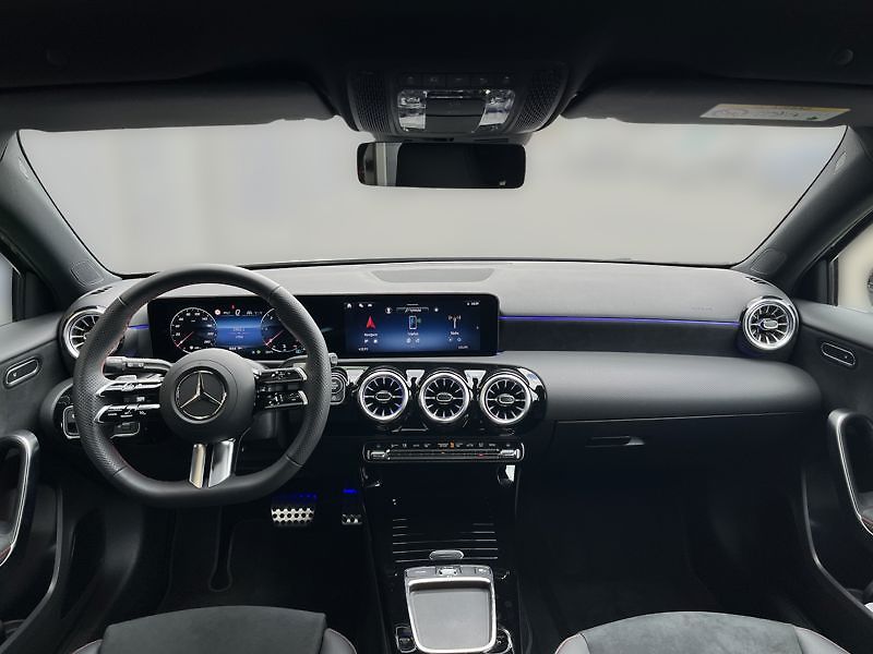 Mercedes-Benz Třídy A A-Třída 200 d AMG Night - fotka 14 z 21