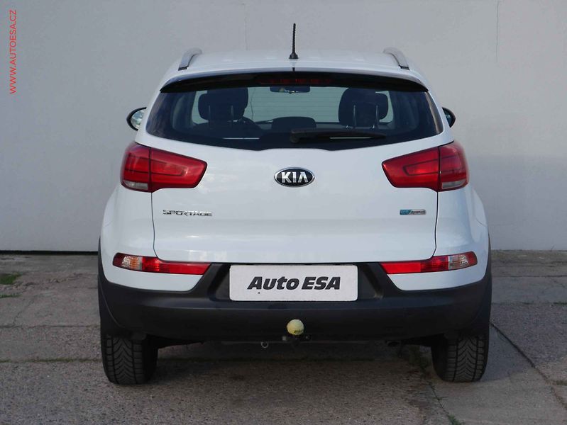 Kia Sportage (2015) 1.7 CRDi, 2.maj,ČR, servis - fotka 5 z 14