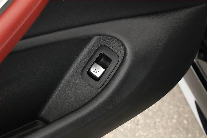 Mercedes-Benz Třídy C (2018) C 220 d 4MATIC - fotka 11 z 31