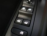 Peugeot 2008 (2022) Allure 50 kWh, SoH 90% - náhled 16