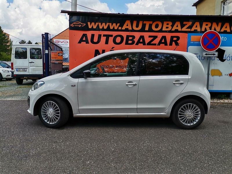Volkswagen up! (2014) 1.0MPi 44kw Automat PDC ČR - fotka 2 z 27