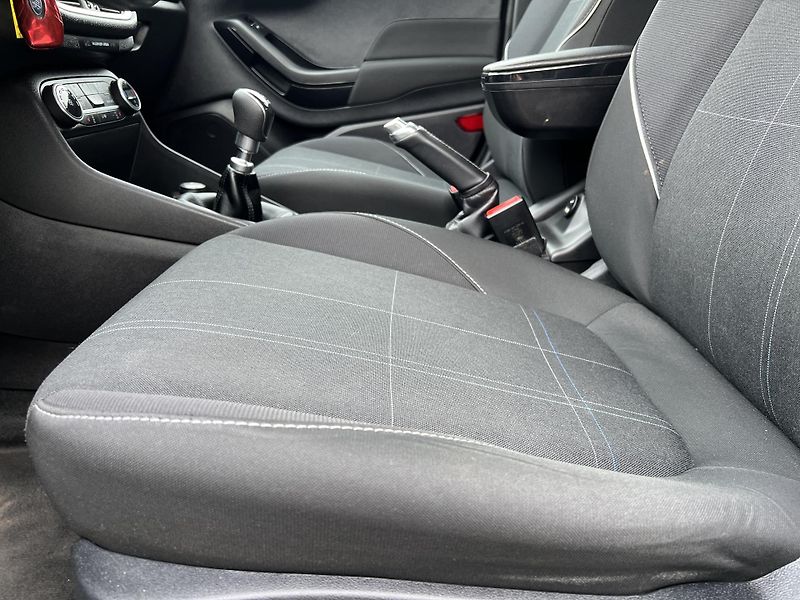 Ford Fiesta 1.0i KLIMA TEMPOMAT PŮVOD ČR - fotka 11 z 42
