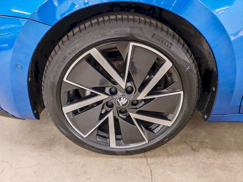 Škoda Octavia (2025) 1.5 TSI 110 kW Sportline - fotka 32 z 32
