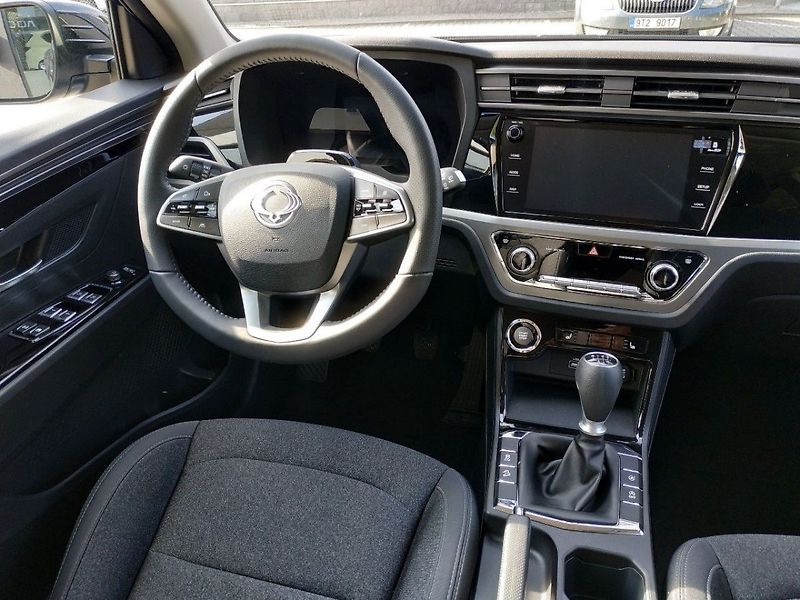 KGM Korando 1.5T, SMART,2WD, MT, SKLADEM - fotka 17 z 34