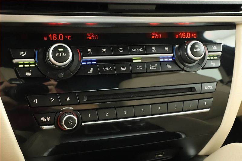 BMW X6 (2018) xDrive30d - fotka 20 z 27