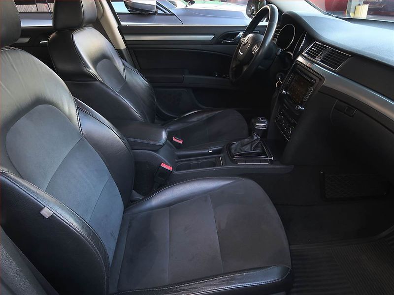 Škoda Superb (2009) 2.0 TDI, Automat, Xenony - fotka 9 z 18