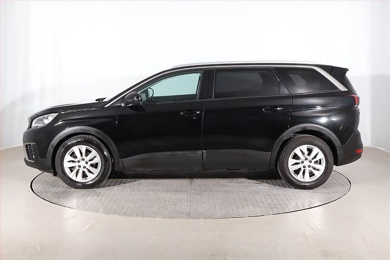 Peugeot 5008 (2018) 1.6 BlueHDi, Automat, 7 míst - fotka 3 z 27