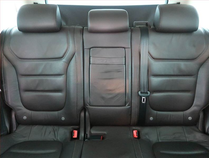 Volkswagen Touareg (2010) 3.0 TDI, 4X4, Automat, Navi - fotka 10 z 27