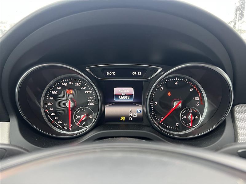 Mercedes-Benz CLA 2,2 d Shooting brake,Automat - fotka 17 z 26