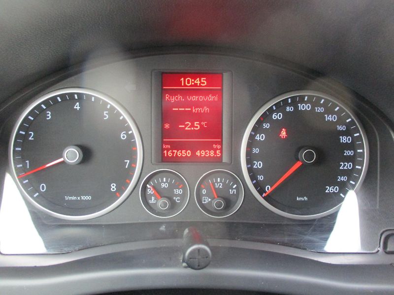 Volkswagen Tiguan 1.4TSi*110kW *TAŽ.ZAŘ*VÝHŘEV* - fotka 17 z 47