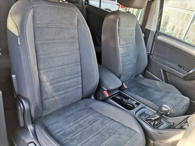 Volkswagen Touran 2.0 TDI Comfortline/Kamera - fotka 19 z 26