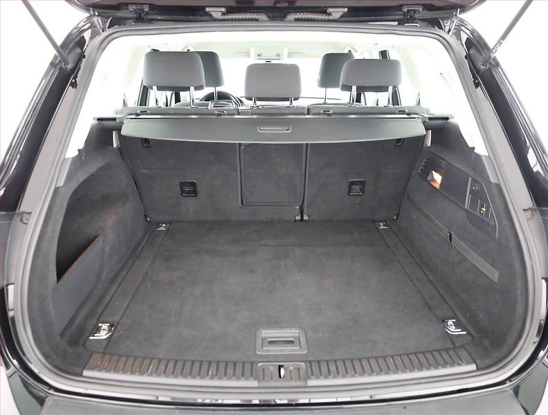 Volkswagen Touareg (2015) 3.0 TDI, 4X4, Automat, Navi - fotka 19 z 20