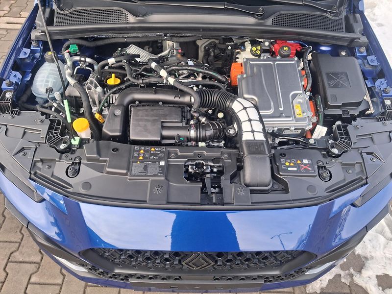 Renault Clio (2026) esprit Alpine full hybrid  - fotka 40 z 43