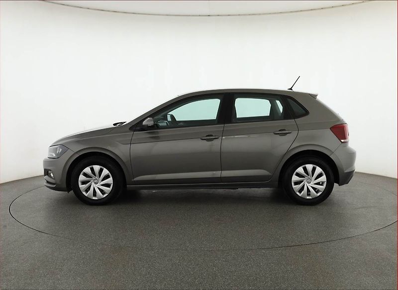 Volkswagen Polo (2019) 1.0 TSI, Automat - fotka 3 z 16