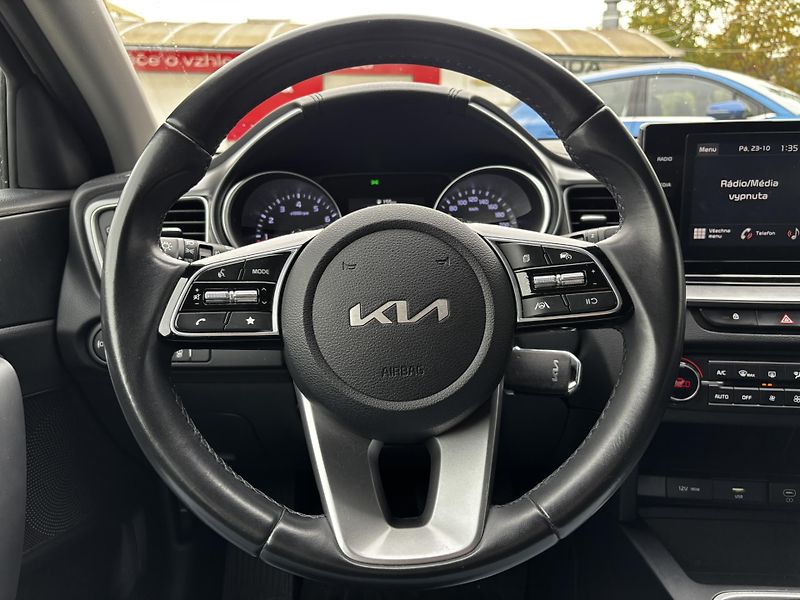Kia Ceed (2024) SW Exclusive 1.5 T-GDI 118 kW - fotka 10 z 11