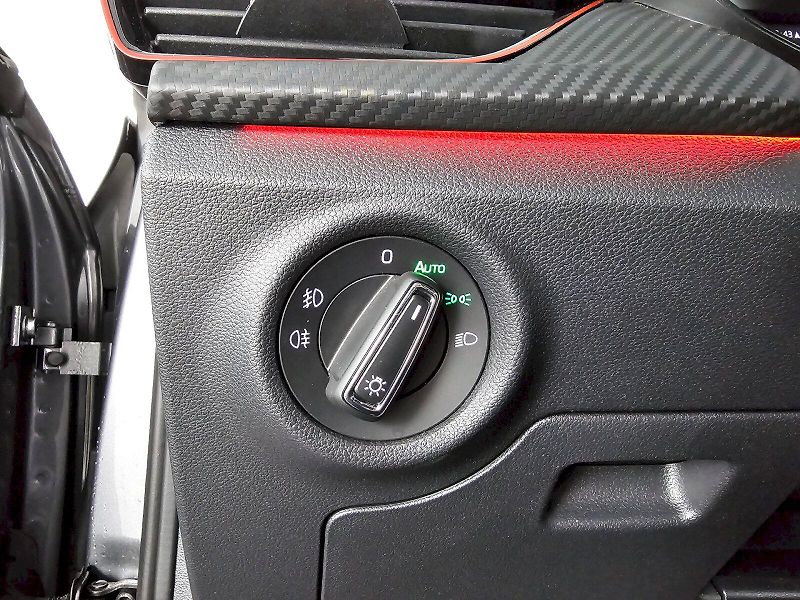 Škoda Scala (2025) 1.5TSI 110kW Monte Carlo TAŽNÉ - fotka 10 z 32