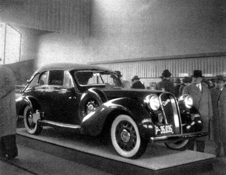 Vůz Aero 50 představoval vrchol produkce firmy. Říkalo se mu český Jaguár. Na snímku je roadster z roku 1937 při závodě 1 000 mil československých 2025.
