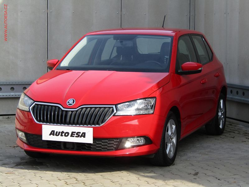 Škoda Fabia (2018) 1.0 TSi, ČR, AC, temp - fotka 3 z 19