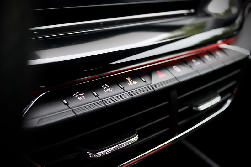 Škoda Octavia 4 Combi 1.5 TSI 110 kW - fotka 34 z 49