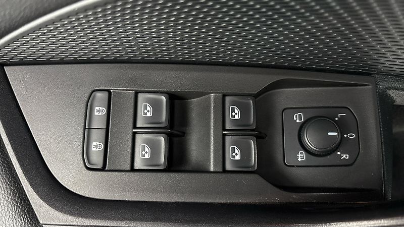 Škoda Octavia 1.5 TSI E-Tec DSG Style Combi - fotka 23 z 30