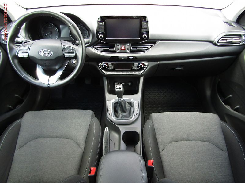 Hyundai i30 (2023) 1.0 T-GDi, ČR, servis.kniha - fotka 8 z 21