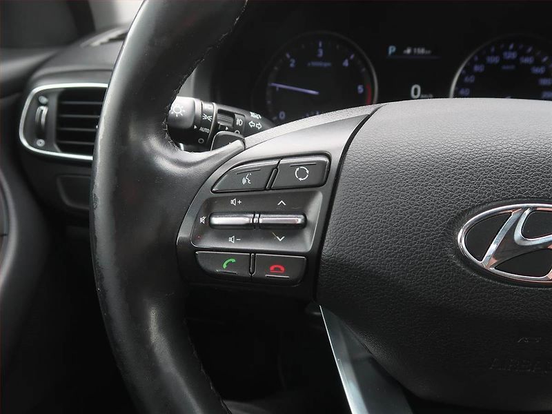 Hyundai i30 (2017) 1.6 CRDi, Automat, Serv.kniha - fotka 17 z 19