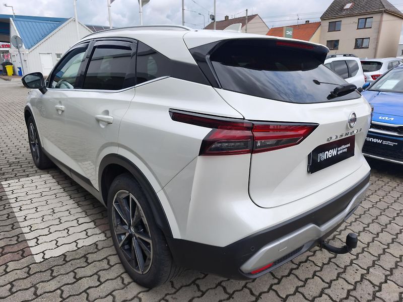 Nissan Qashqai 2021 ČR 1.3 DIG-T 116kW TEKNA+ - fotka 4 z 39