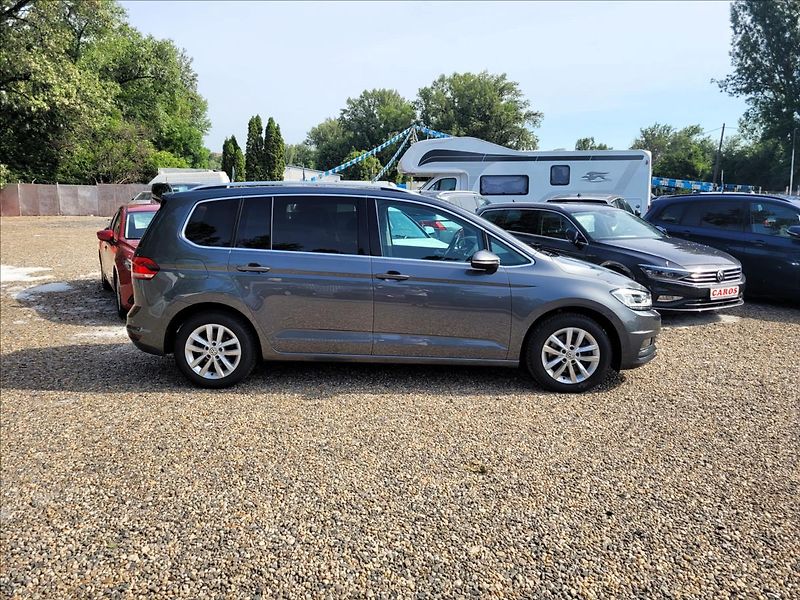 Volkswagen Touran 1,5 Již není k dispozici - fotka 4 z 50