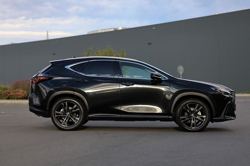 Lexus NX 350h 350H 2,5 HEV EXECUTIVE TOP - fotka 4 z 28