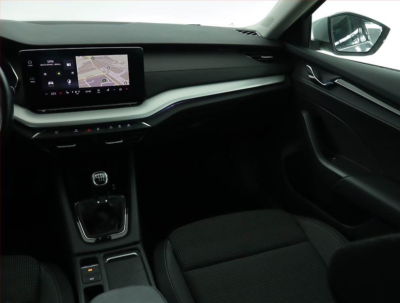 Škoda Octavia (2020) 1.5 TSI, Navi, Tempomat - fotka 8 z 15