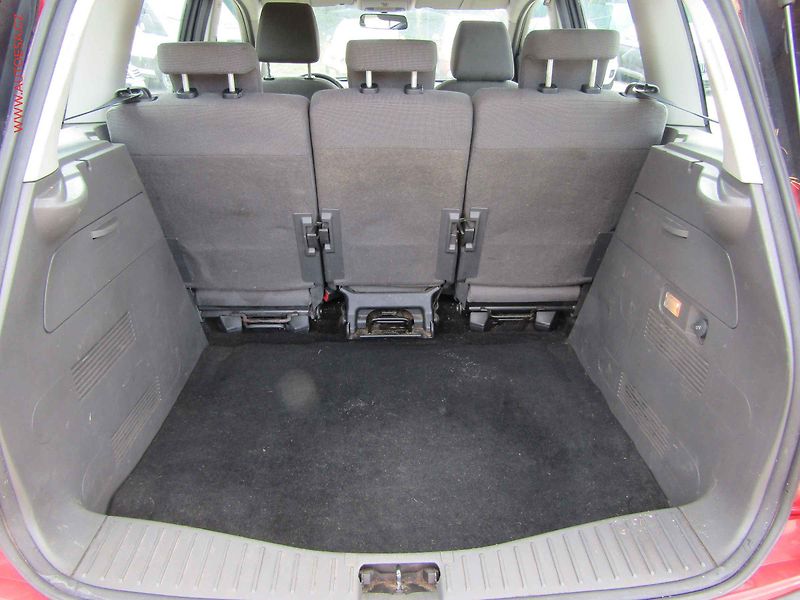 Ford C-MAX (2008) 1.6TDCi, ČR, autoAC - fotka 7 z 15
