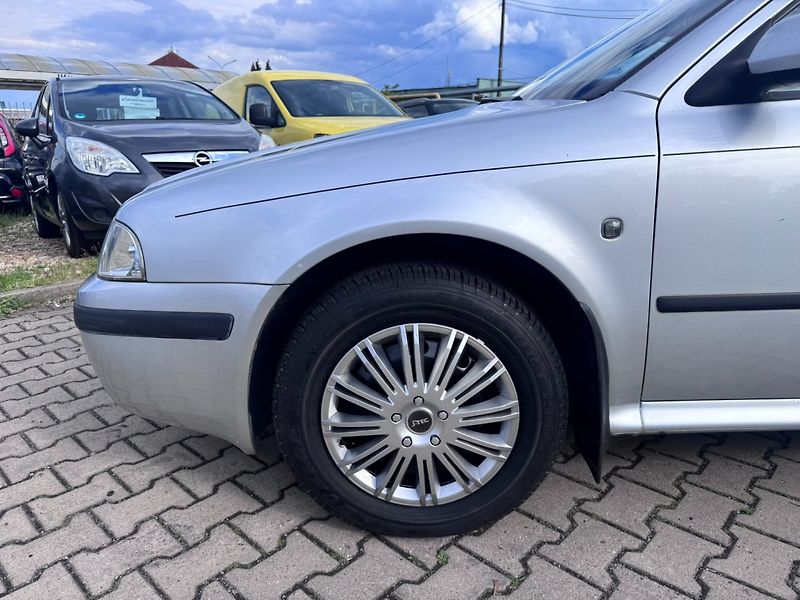 Škoda Octavia (2008) 1,9 TDI 74 KW TAŽNÉ - fotka 13 z 40