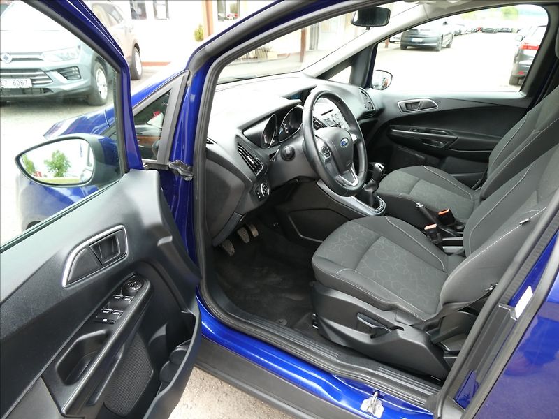 Ford B-MAX 1,0 EcoBoost 74kW,2xkola,servi - fotka 15 z 47