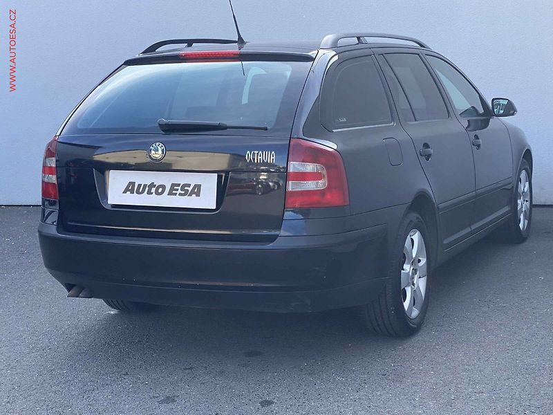 Škoda Octavia (2008) 2.0TDi, ČR, ČR, výhř.sed. - fotka 4 z 17