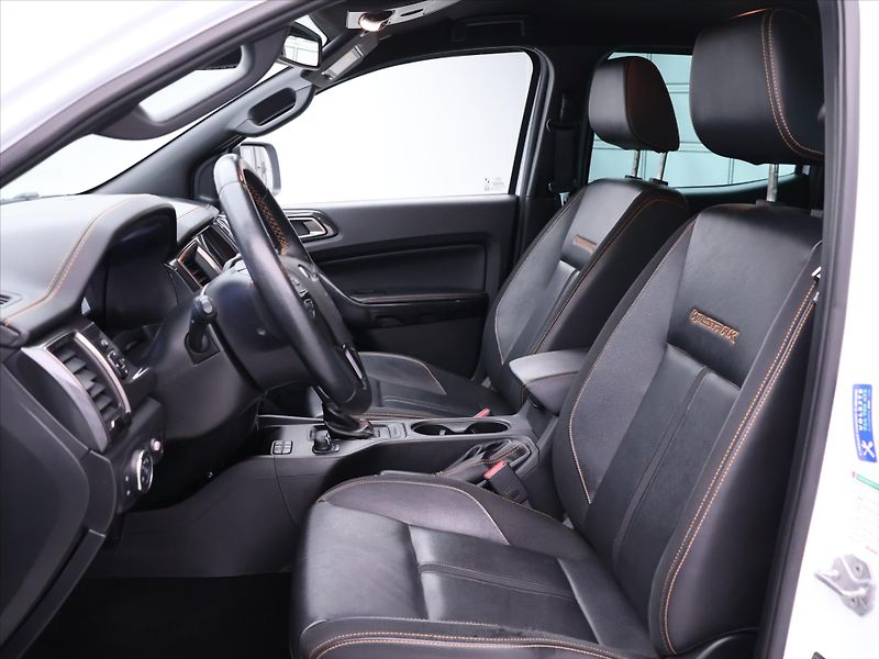 Ford Ranger 2,0 TDCI 156kW Wildtrak CZ DPH - fotka 12 z 38