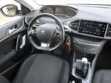 Peugeot 308 (2019) 1.2 PureTech, ČR,1.maj - náhled 7