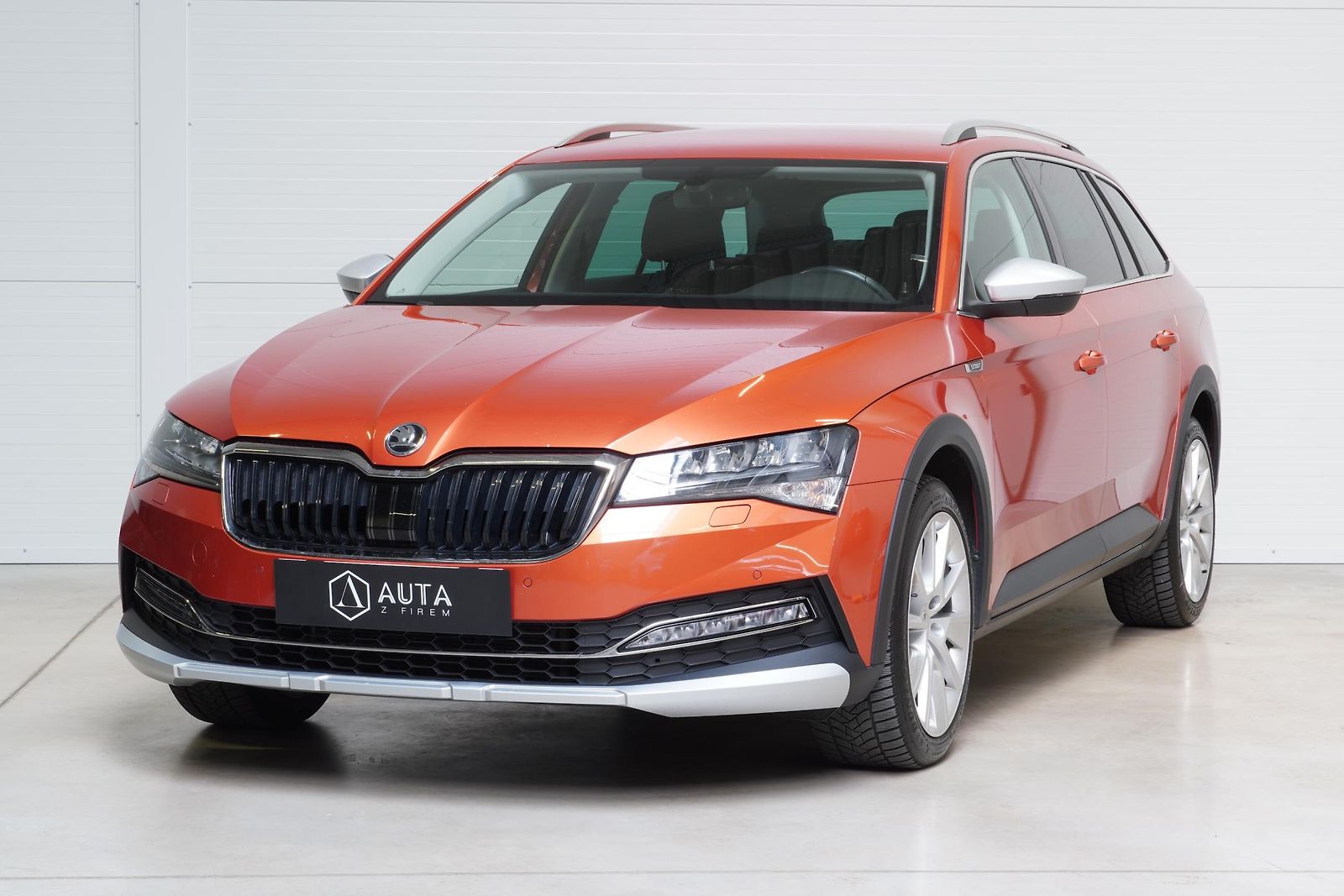 Škoda Superb 2.0TDI SCOUT,4X4,DSG,TAŽNÉ,ČR,