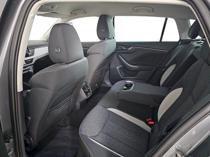 Škoda Scala (2024) 1.0TSi 85kw SELECTION - fotka 7 z 29