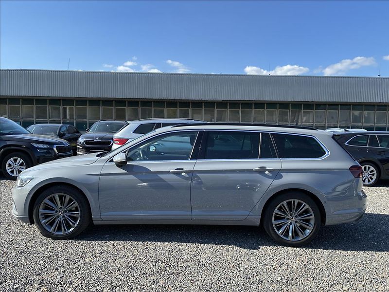 Volkswagen Passat 2,0 TDI PANORAMA WEBASTO TAŽNÉ - fotografie inzerátu