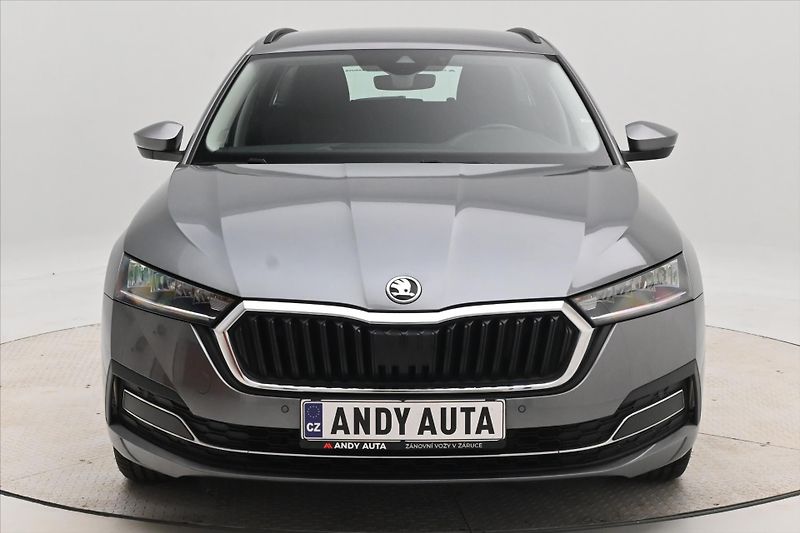 Škoda Octavia 2,0 TDI 110 kW DSG STYLE Záruk - fotka 2 z 31