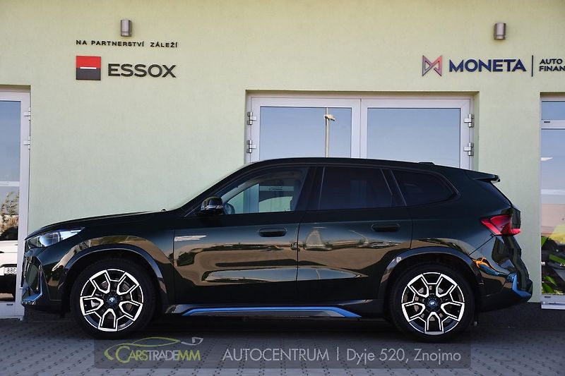 BMW iX1 xDrive30 X-LINE H/K HUD TAŽNÉ - fotka 3 z 54