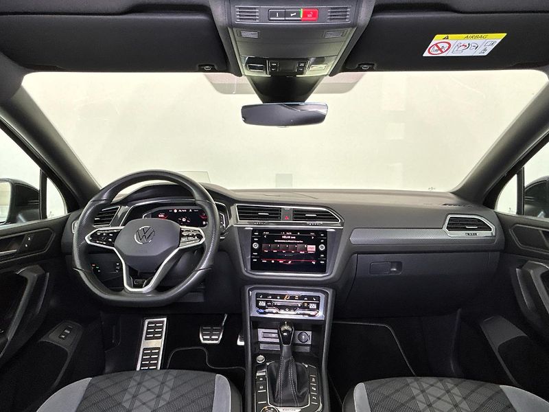 Volkswagen Tiguan R-Line 4MOT DSG - fotka 5 z 31