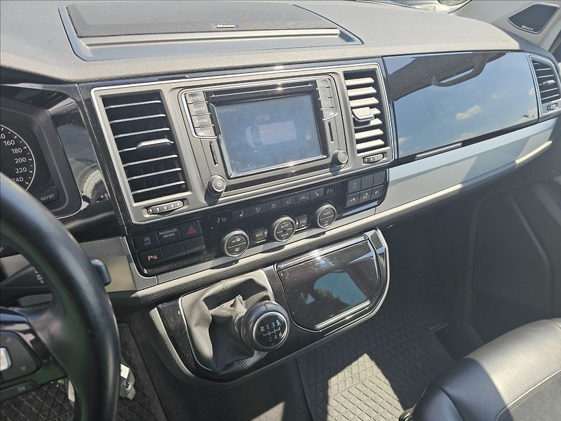 Volkswagen Multivan 2,0TDi 110KW 4X4 Highline - fotka 12 z 39
