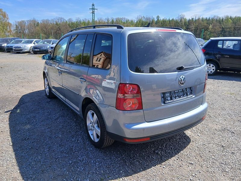 Volkswagen Touran 1.9 TDI, United, 6 rychl. - fotka 12 z 34