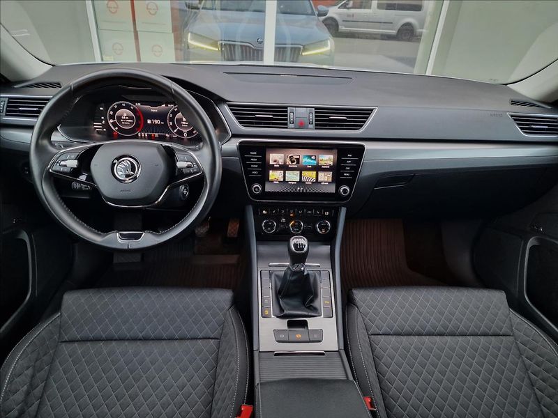 Škoda Superb 2.0TDI 110kW,původ ČR,1.Maj - fotka 24 z 50