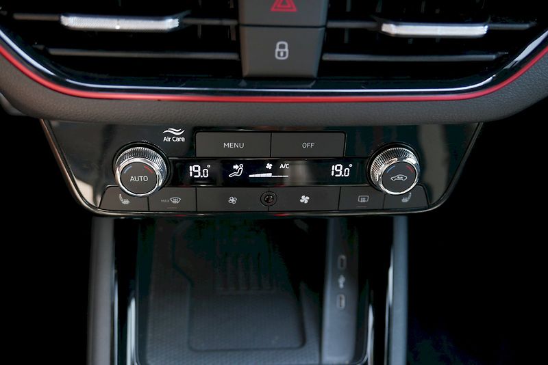 Škoda Kamiq (2025) 1.0 TSI 85 kW M6° Monte Carlo - fotka 10 z 22