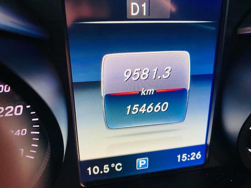 Mercedes-Benz GLC 250D 4MATIC - fotka 10 z 10
