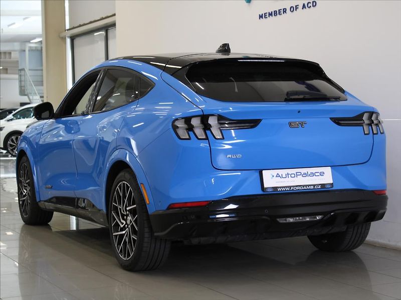 Ford Mustang Mach-E 0,0 GT 487koní AWD 91kWh ČR - fotka 3 z 27