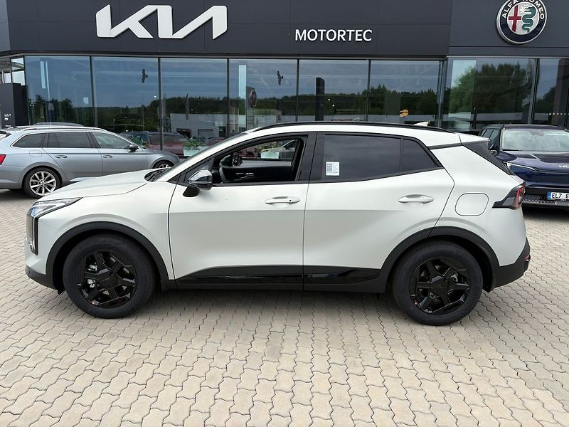 Kia Sportage (2026) 1,6 T-GDi GPF 4x2 7DCT BLACK E - fotka 4 z 17