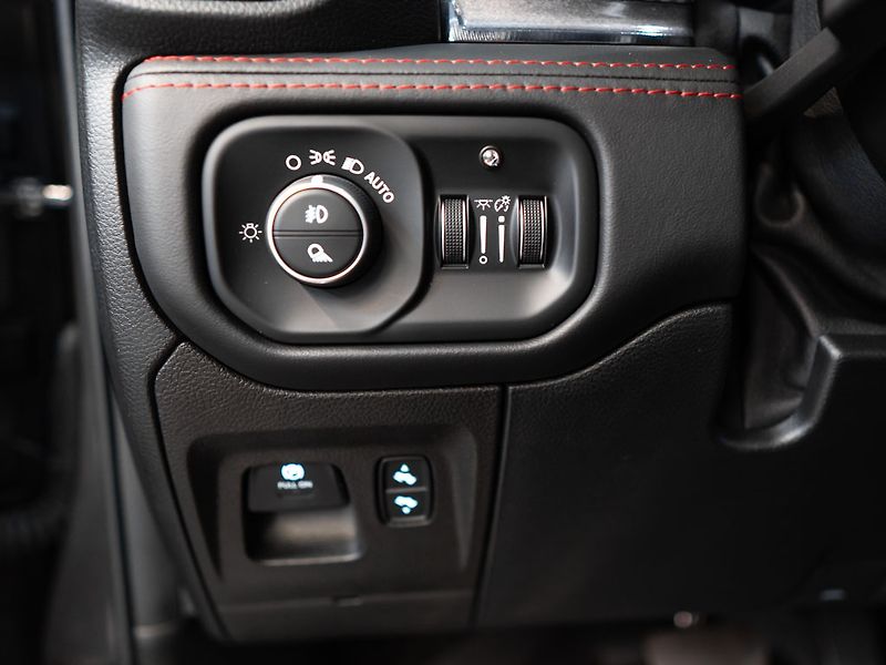 Dodge RAM (2021) 6.2 TRX Supercharged 702HP - fotka 17 z 36